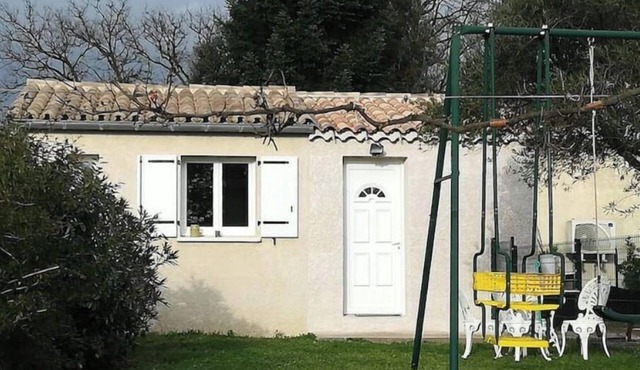 CHARMING 2 ROOM APARTMENT WITH ALL COMFORTS + AIR CONDITIONING