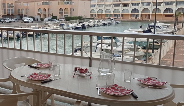 Charming 2-room cabin with parking and pet-friendly in Sète