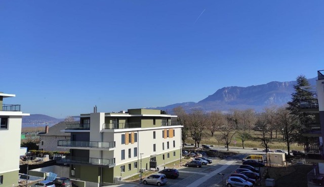 Charming 2 room apartment 300m walk from Lac du Bourget!