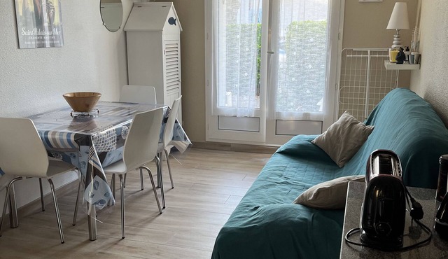 CHARMING 2 ROOMS IN RDJ A VAUX S/MER - PRIVATE POOL - BEACH OF PONTAILLAC (17