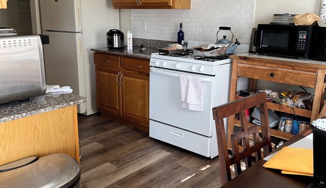 Charming 2-bedroom apartment with AC, WiFi in superb Woodbridge Township