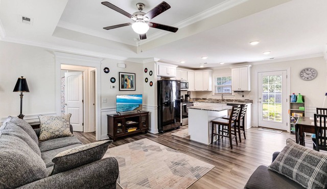 Charming 2B, 2Bth Home In Boiling Spring Lakes, Mins from Southport and Oak Island