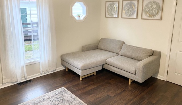 Charming 2bdr Apartment