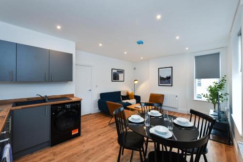 Charming 2Bed Flat - Spacious & Prime Location