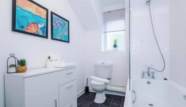 Charming 2Bed Retreat in Historic Coventry