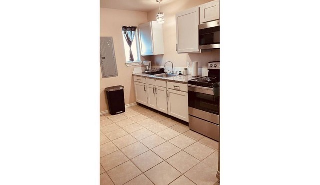 Charming 2Bedroom! Close to Ft Sill/Hospital!