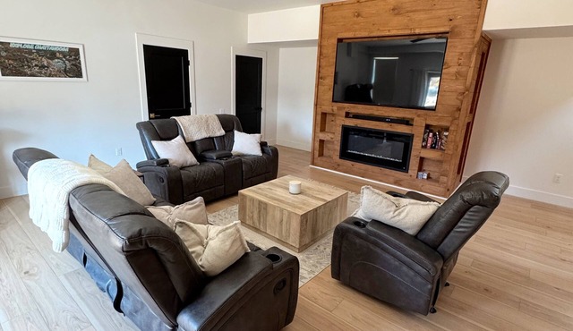Charming 2bedroom retreat minutes from Chattanooga & Lookout Mountain. Sleeps 7!