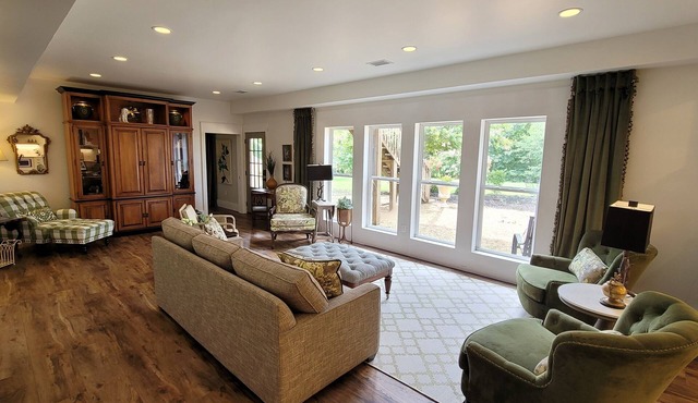 Charming 2bedroom villa in the terrace level of the host home,Completely private