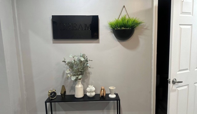 Charming 2Br 2B house with WiFi and Lux Amenities near NY, Train & EWR Airport