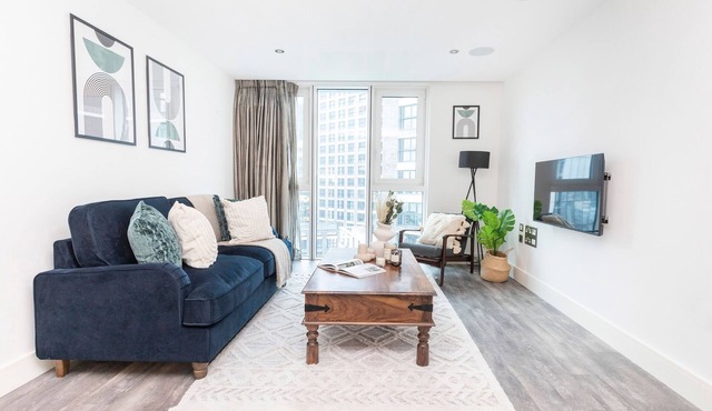 Charming 2BR 2BA Near Tower Bridge