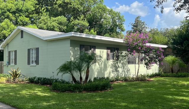 Charming 2BR/2BA Winter Park Cottage, steps from Park Ave