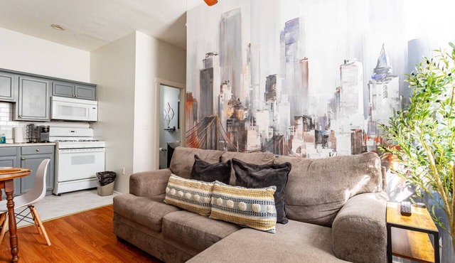 Charming 2BR (6 Beds) | Walk to NYC Transit