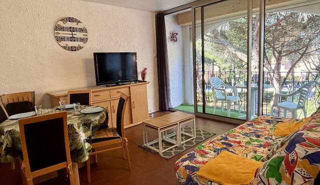 Charming 2BR Apt with Pool, Balcony & Tennis, 200m from Beach - Argelès-sur-Mer