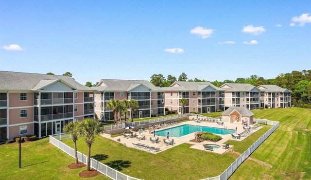 Charming 2BR Condo w/Pools, Hot Tub & Waterway Views Near Myrtle Bch Attractions