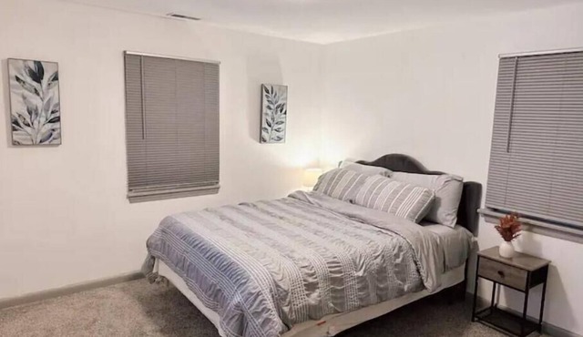 Charming 2BR home with a garage