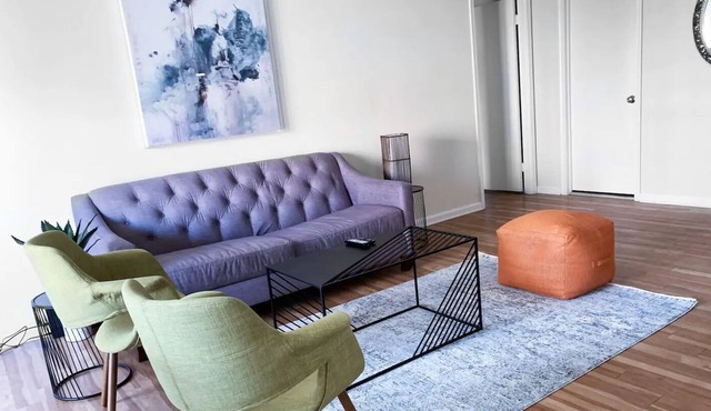 Charming 2BR in Crystal/Pentagon City- Metro/Mall