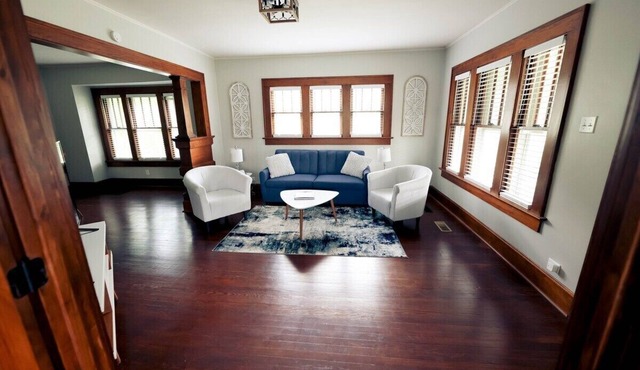 Charming 2BR/King Bed Firepit 9 Min to ISU