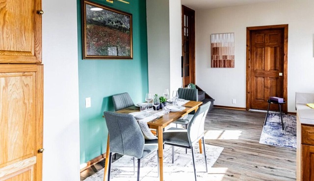 Charming 2BR Near NYC, MetLife & Hackensack Hosp.
