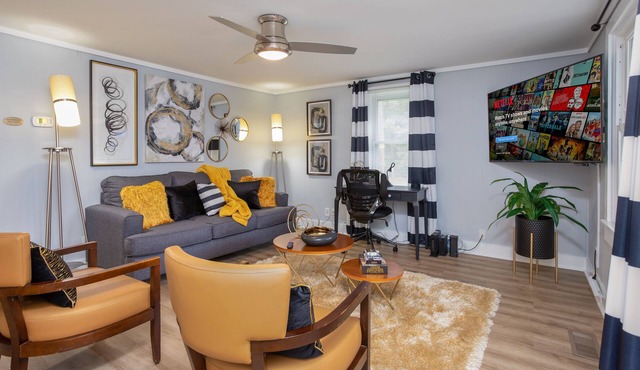 Charming 2BR Near Tanger Outlets