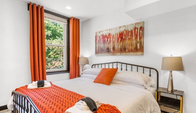 Charming 2BR Philadelphia Retreat, Great Location + Free Parking