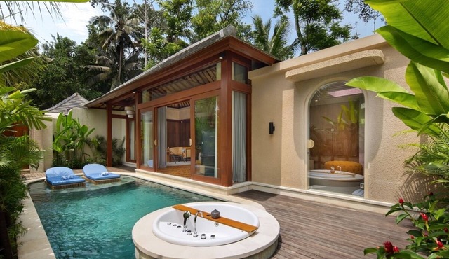 Charming 2BR Retreat with Jacuzzi in Nature