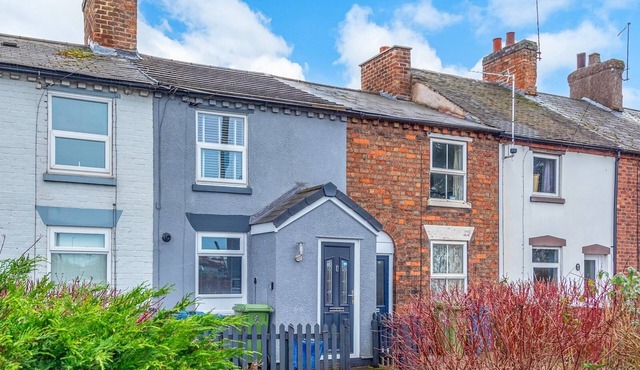 Charming 2BR Victorian Home – Perfect for 4 Guests - Pass the Keys