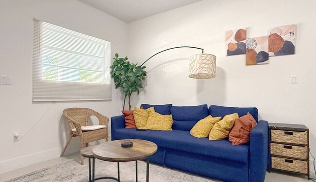 Charming 2BR w/Housemate