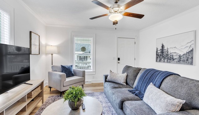 Charming 2BR Walkable to Swamp Rabbit Trail