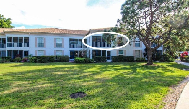 Charming 2nd floor 2 BR/2 BA condo in The Meadows Golf and Country Club - Ivory Cottage