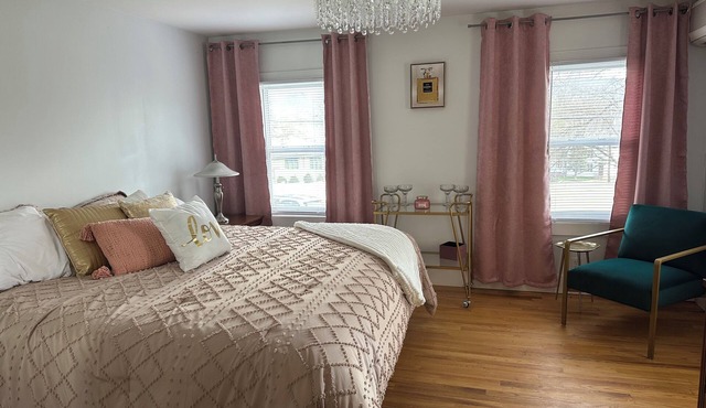 Charming 2nd floor studio apartment w/kitchenette near Keuka Lake