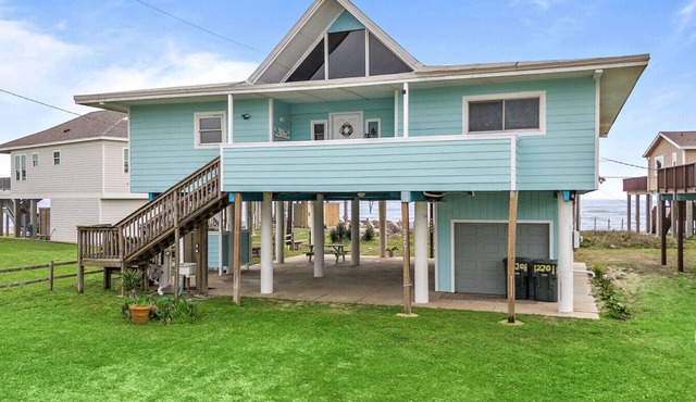 Charming 2nd Row Home with Ocean Views