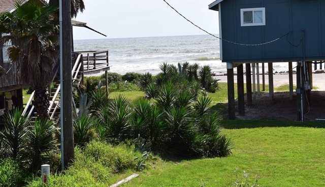 Charming 2nd Row remodel with Beach Views