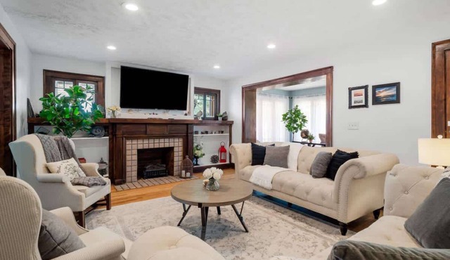 Charming 3/1.5 Cleveland Home