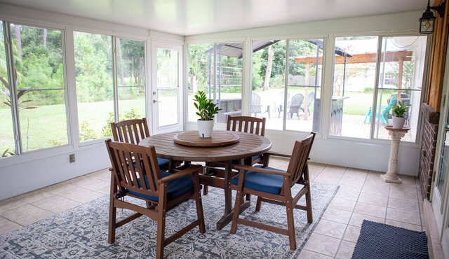 Charming 3/2 home in Tavares, pet-friendly, Close to Boat Ramps, Boat parking