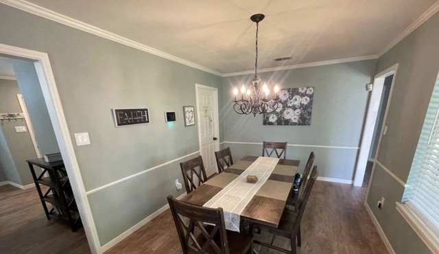 Charming 3/2 House by Texas Tech, LCU, Shopping