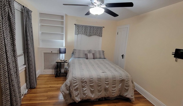 Charming 3-bdrm in Quiet, Convenient Location