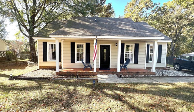 Charming 3 bdr house in Irmo min from Columbia airport, lakes, Columbia downtown