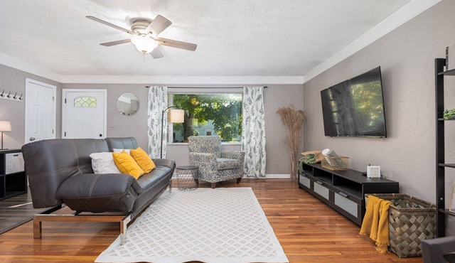 Charming 3 Bed 1 Bath Home Near Columbus Historic District Reynoldsburg