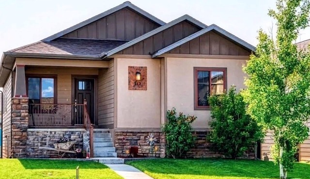 Charming 3 bed, 2 bath home complete with all the modern comforts.