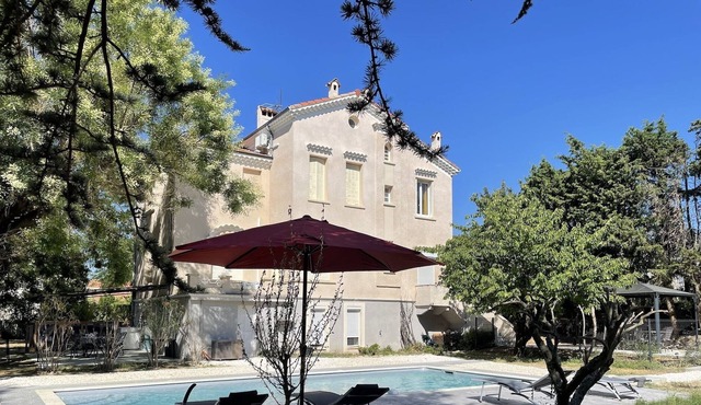 Charming 3-Bed Apartment near Montelimar