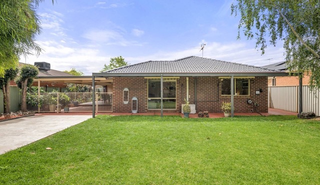 Charming 3-Bed Family Home with Amazing Garden