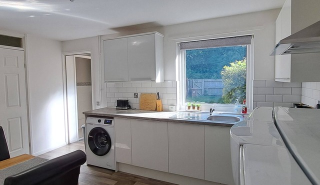 Charming 3 bed near A1 and central Peterborough