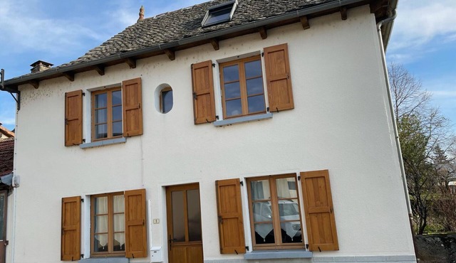 Charming 3-Bed House in Cassaniouze with Garden, Fireplace, and Pet-Friendly