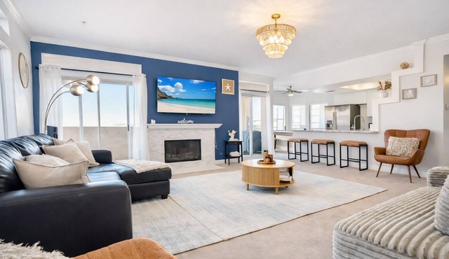 Charming 3-bedroom condo, less than a mile from ocean