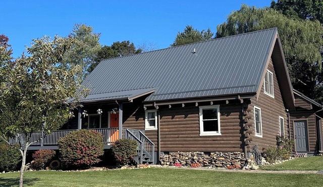 Charming 3-bedroom cabin with 10 mins to Virginia Tech