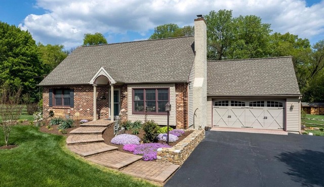 Charming 3-bedroom house in lovely Kennett Square with AC, WiFi