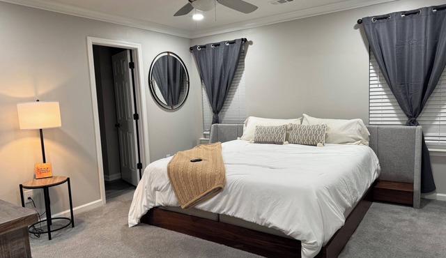 Charming 3-bedroom house with AC, WiFi in terrific Lithia Springs