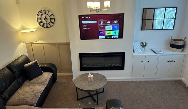 Charming 3-bedroom house with WiFi, in lovely Kiveton Park