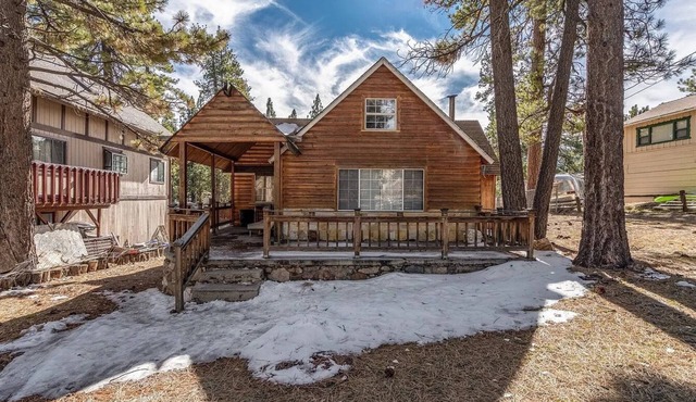 Charming 3-bedroom house with AC and WiFi in Big Bear Lake