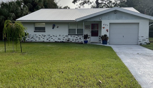 Charming 3-bedroom house with WiFi and AC in Crystal River